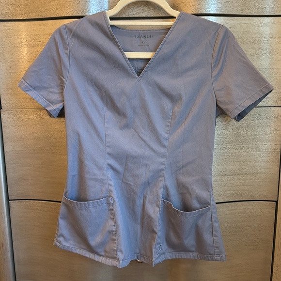 Jaanuu Scrub Top - Picture 1 of 4